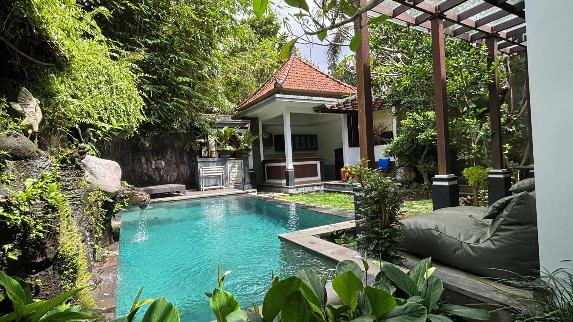 Bumbung Sari Villa Ubud 0*,